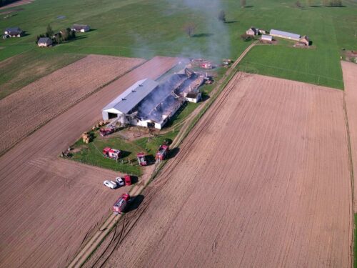 kw psp białystok, pożar kurnika, kurnik, ferma drobiu
