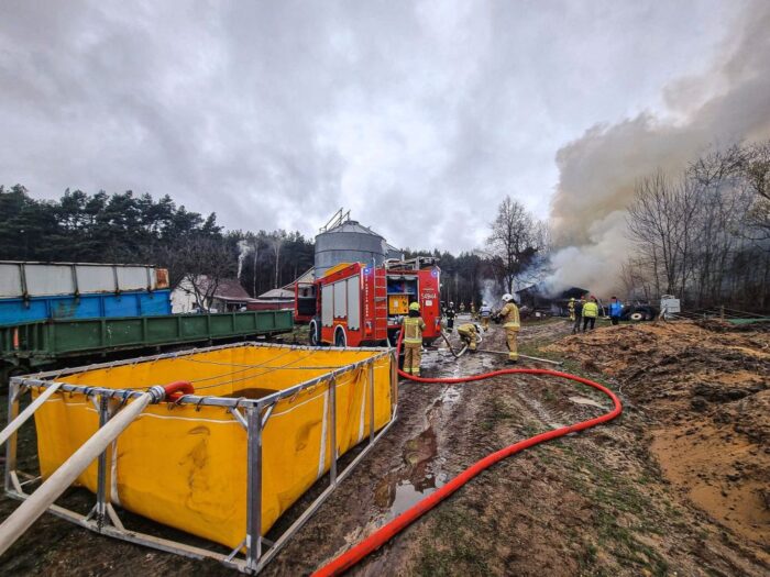 kp psp ostrzeszów, onufry, pożar w gospodarstwie, pożar budynku