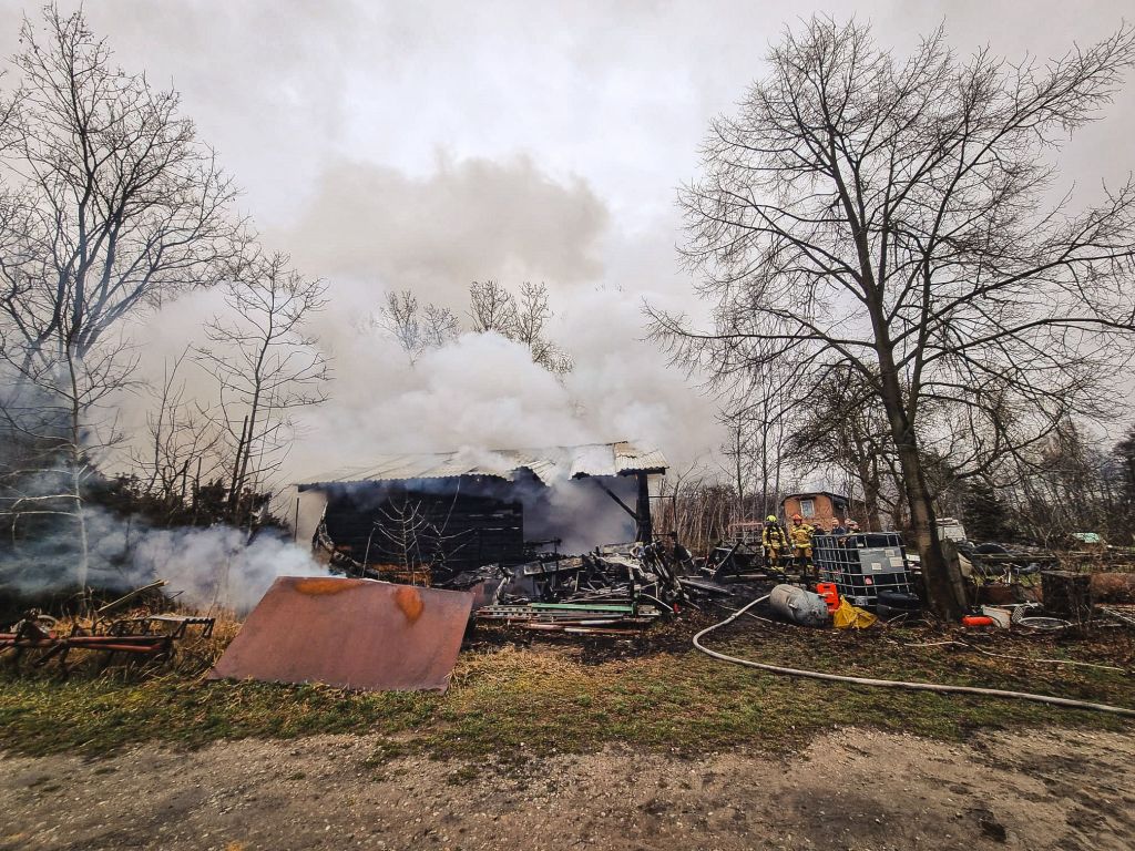 kp psp ostrzeszów, onufry, pożar w gospodarstwie, pożar budynku
