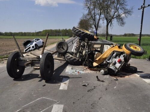 kmp biała podlaska, wypadek drogowy, wypadek ciągnik, wyprzedzanie
