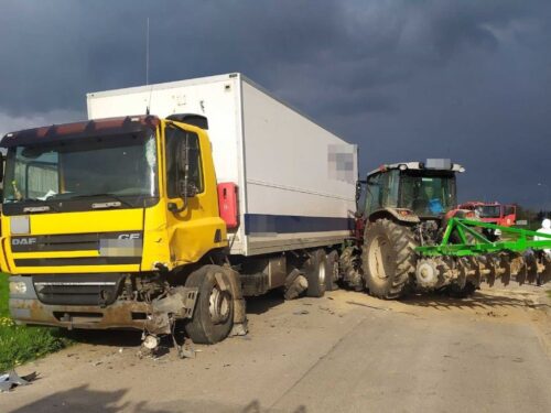 kpp janów lubelski, pijany traktorzysta, kolizja, ciężarówka