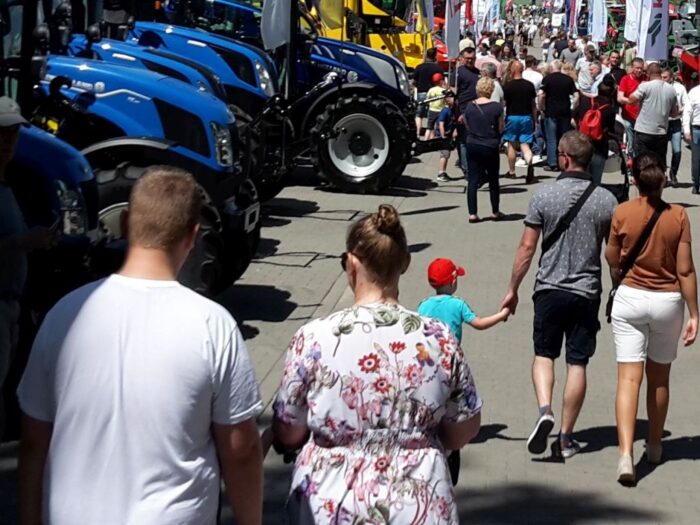 krus, kasa, zasiłek, tacierzyński