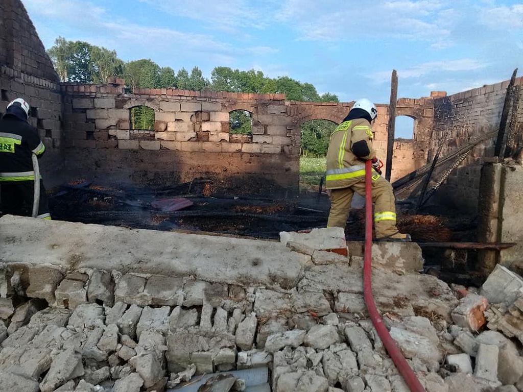 kp psp przasnysz, pożar, iskra, wydech, bydło