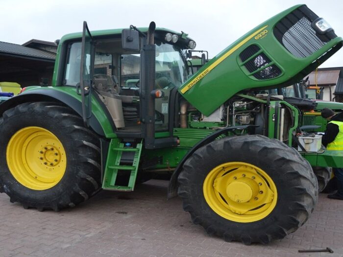 sąd, wyrok, skradzione ciągniki, legalizacja