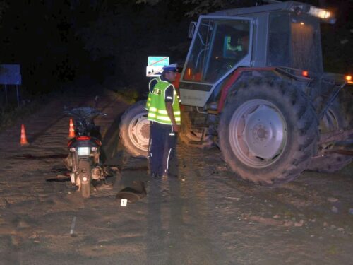 kpp puławy, wypadek drogowy, skuter, ciągnik, zderzenie