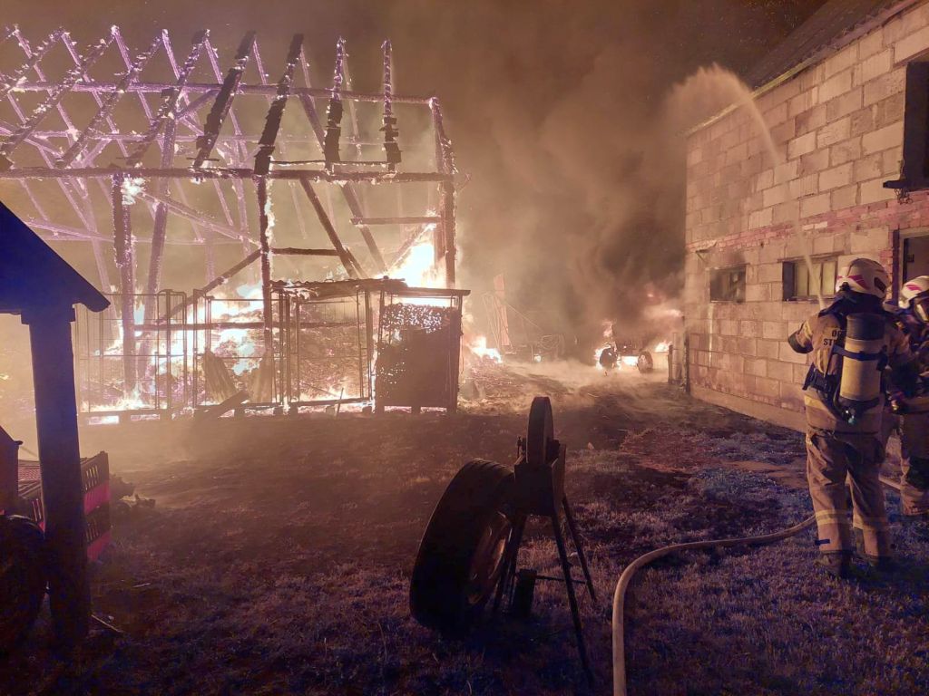 kp psp chodzież, pożar, gospodarstwo, stodoła, chlewnia