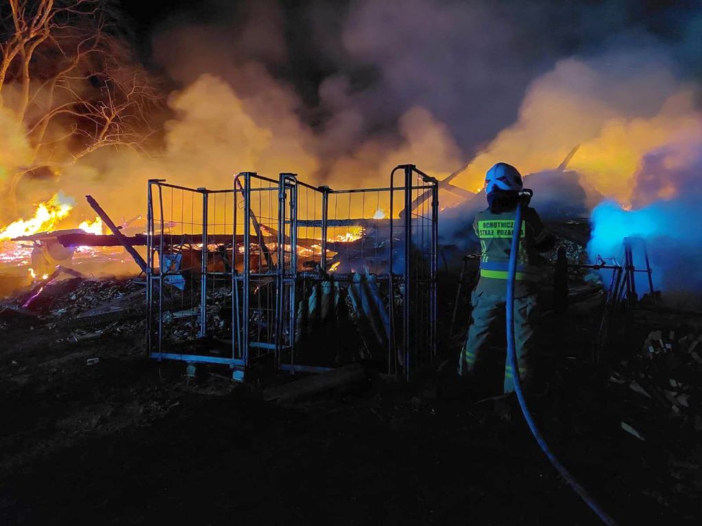 kp psp chodzież, pożar, gospodarstwo, stodoła, chlewnia