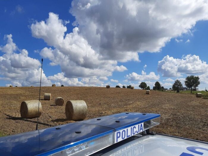 kpp olkusz, kp wolbrom, wypadek, prace polowe, nietrzeźwy traktorzysta