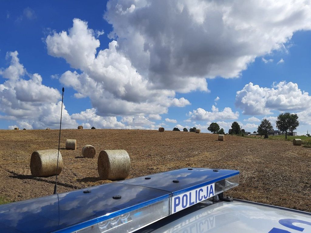 kpp olkusz, kp wolbrom, wypadek, prace polowe, nietrzeźwy traktorzysta