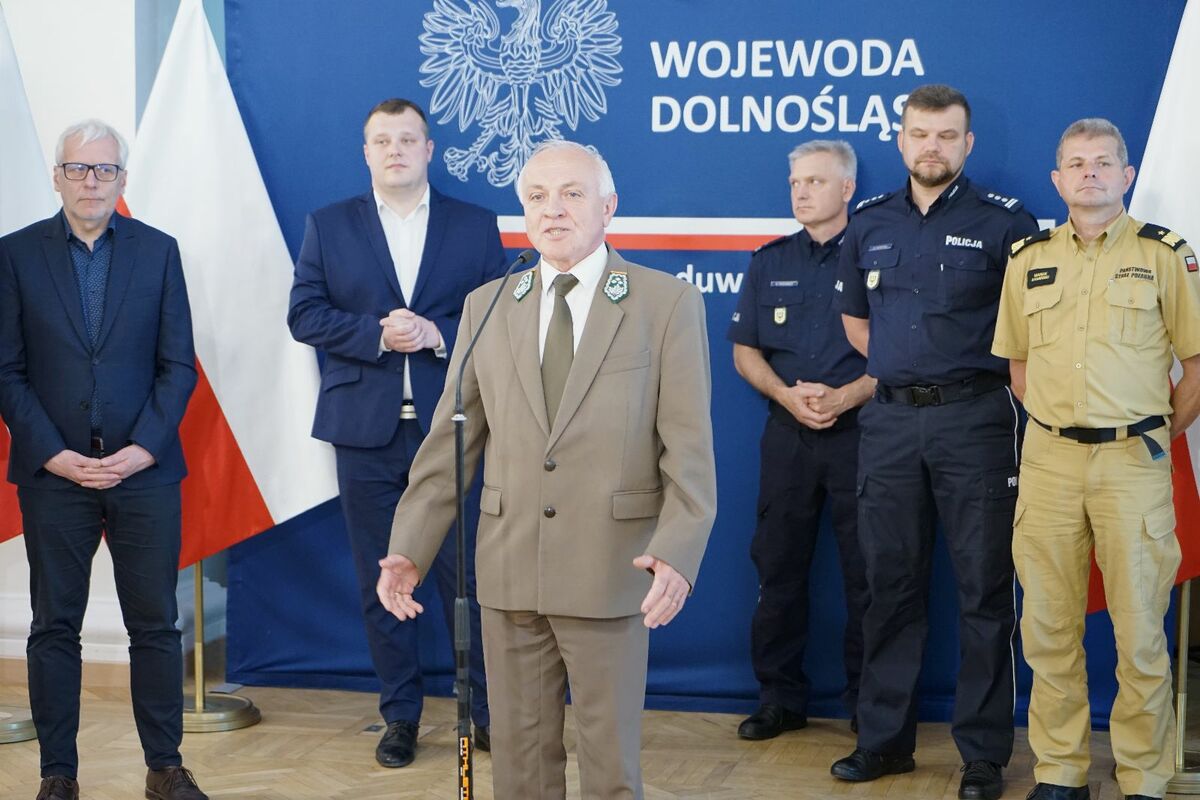 duw, konferencja, odpady, nielegalne składowanie, grunty rolne, tereny leśne