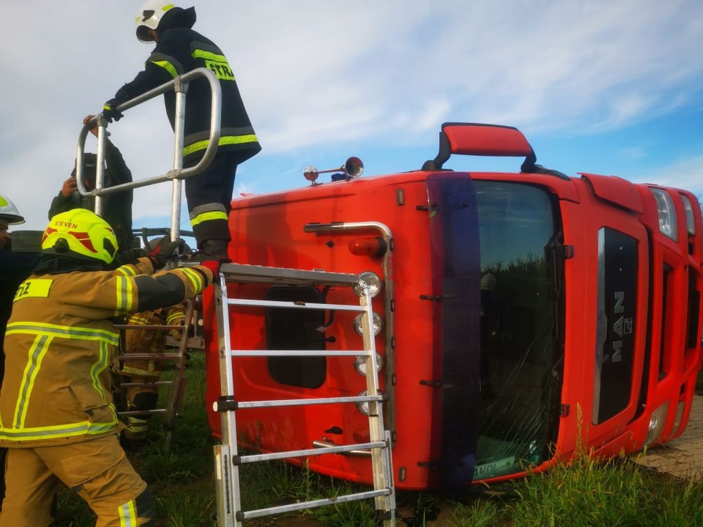 kp psp kędzierzyn-koźle, ciężarówka, transport, wapno