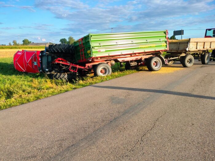 kpp zambrów, wypadek, zdarzenie drogowe, ciągnik, skuter, wywrócony ciągnik, ranny traktorzysta, śmierć dziecka