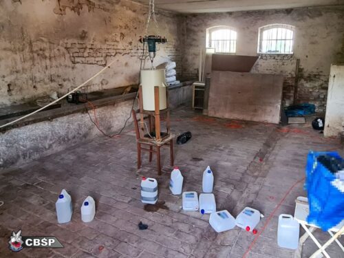 cbśp, kwp wrocław, kpp wołów, produkcja narkotyków, narkotyki, laboratorium, gospodarstwo