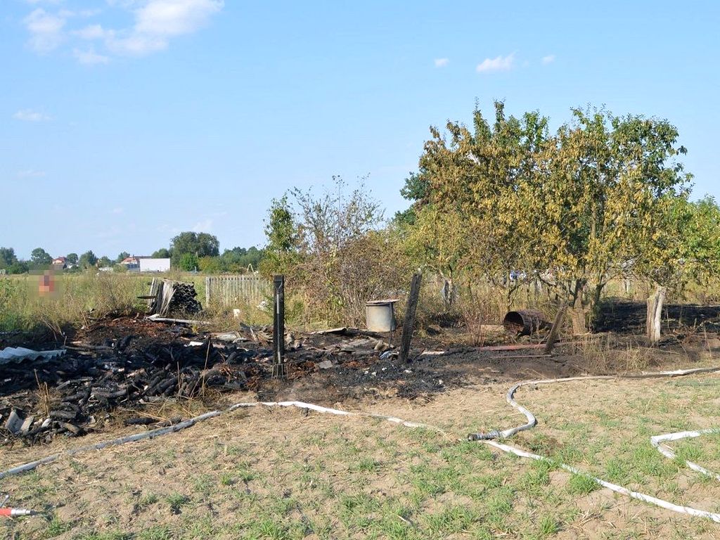 kmp biała podlaska, pożar, gospodarstwo, poparzony, gospodarz, śmierć, trawa, drewno