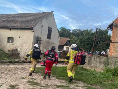 kp psp kępno, wypadek, zdarzenie, gospodarstwo, prasa rolnicza, poszkodowany, lpr