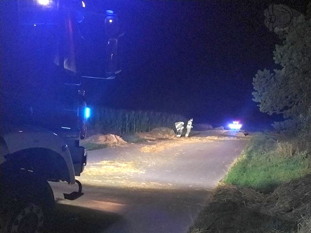 kpp łuków, kp psp radzyń podlaski, słoma, transport, zagrożenie