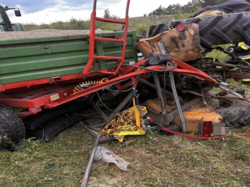osp gniewino, wypadek, zdarzenie, wywrócony ciągnik, ranny traktorzysta, akcja