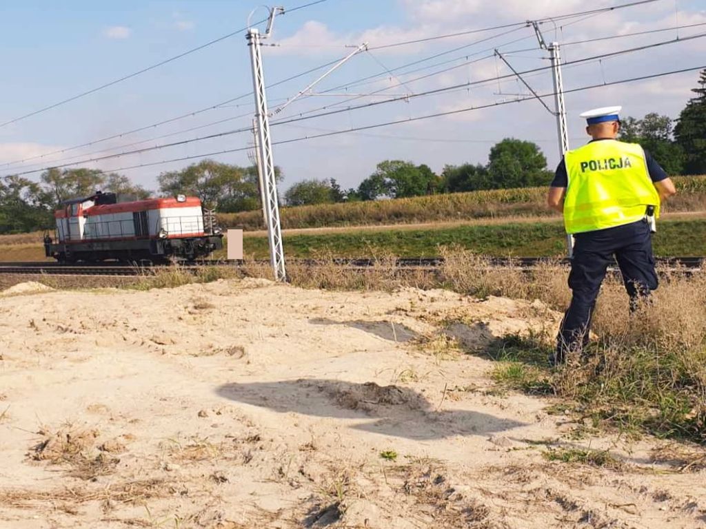 kpp wysokie mazowieckie, wypadek, kolizja, ciągnik, lokomotywa, przejazd kolejowy