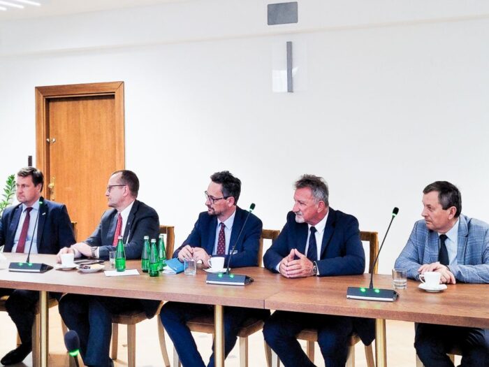 ue, copa cogeca, pesonen, sekretarz, minister, telus, zakaz, ukraina, zboże