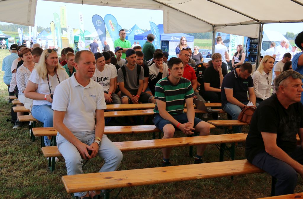 Narodowy Dzień Mlecznej Fermy, farmdays, bydło mleczne, pokaz maszyn zielonkarskich, GR Marcina Piotrowicza