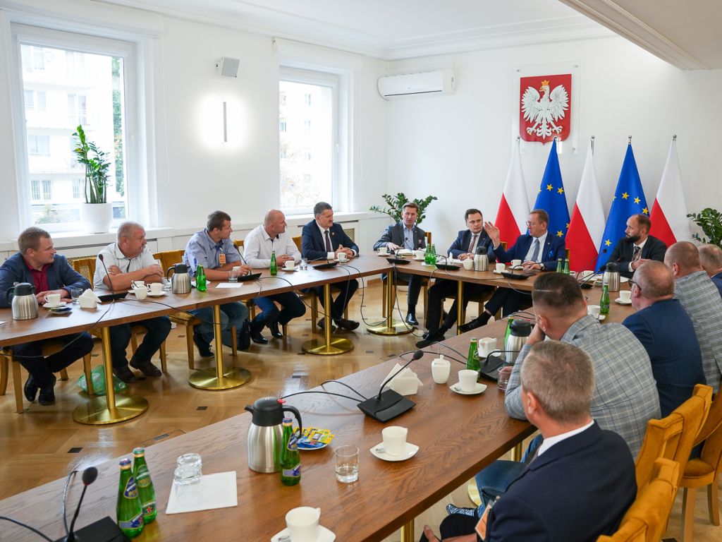 minister, telus, spotkanie, rolnicy, kukurydza, skup, ceny, nawozy, kredyty płynnościowe