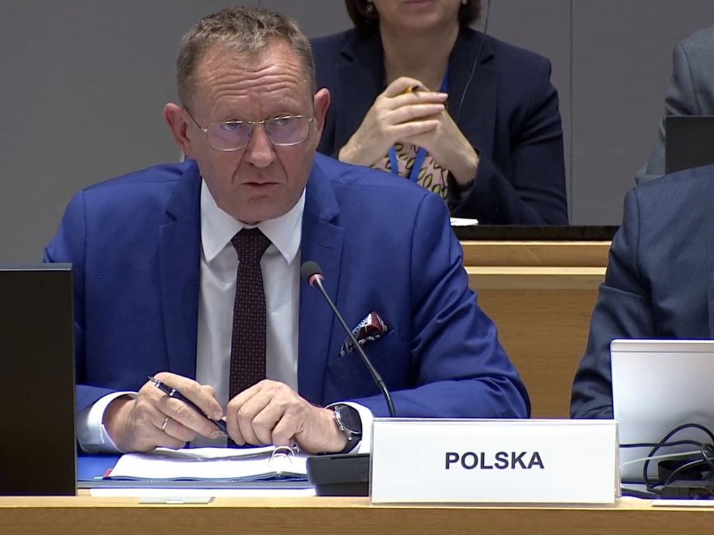 odbudowa, zasoby przyrodnicze, prawo, rozporządzenie, ue, rolnictwo, straty, wyłączenie z produkcji, grunty rolne