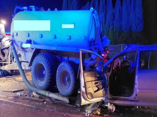 kp psp augustów, wypadek, zdarzenie drogowe, ciągnik, beczkowóz, auto, zderzenie, ofiary, dziecko
