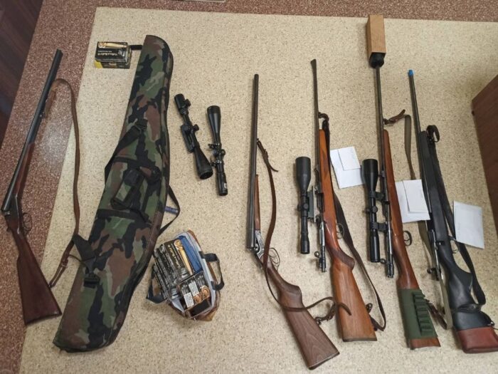 kmp ostrołęka, myśliwi, polowanie, kłusownictwo, łoś, odstrzał, zatrzymanie, broń, zarzuty