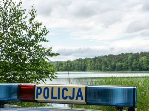 kpp końskie, staw hodowlany, staw wiejski, staw, kobieta, zdarzenie, akcja ratunkowa