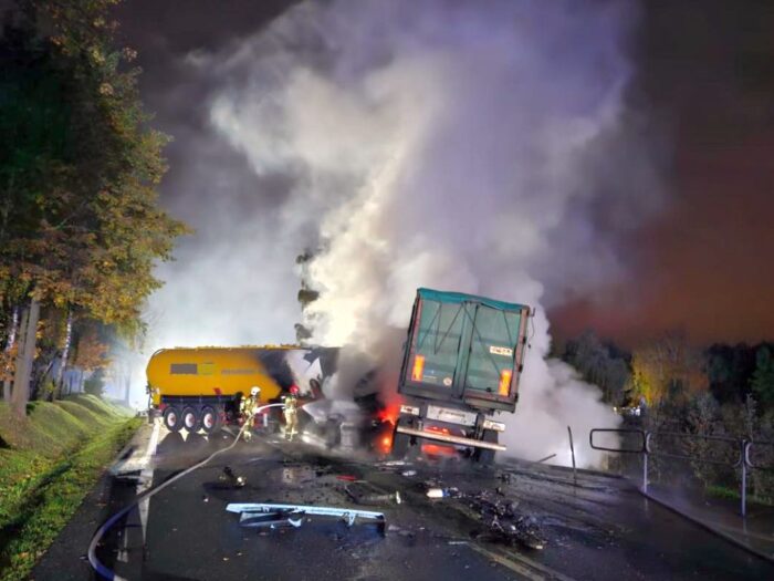 kpp grójec, kp psp grójec, wypadek, zdarzenie drogowe, zderzenie, pożar, ciężarówki, śmierć