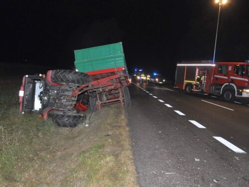 km biała podlaska, wypadek, zdarzenie drogowe, zderzenie, ciągnik, auto, ranni