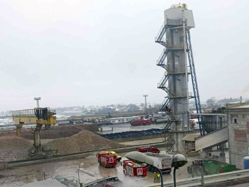 cukrownia, wieża, wapno, zdarzenie, upadek, śmierć mężczyzny, służby ratunkowe