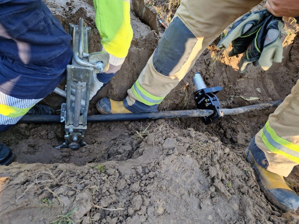 km psp zamość, prace polowe, orka, pole, uszkodzenie, rura gazowa, wyciek gazu