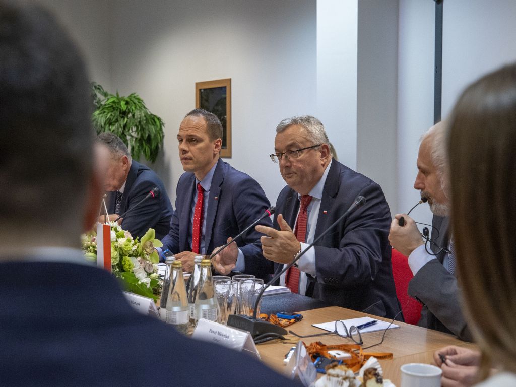 minister, adamczyk, resort infrastruktury, protest, przewoźnicy, granica, transport, ukraina