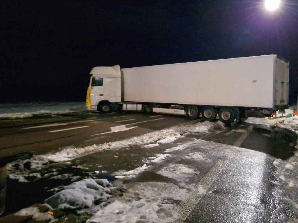 ciężarówki, tiry, ukraina, granica, przejście graniczne, blokada, przewoźnicy