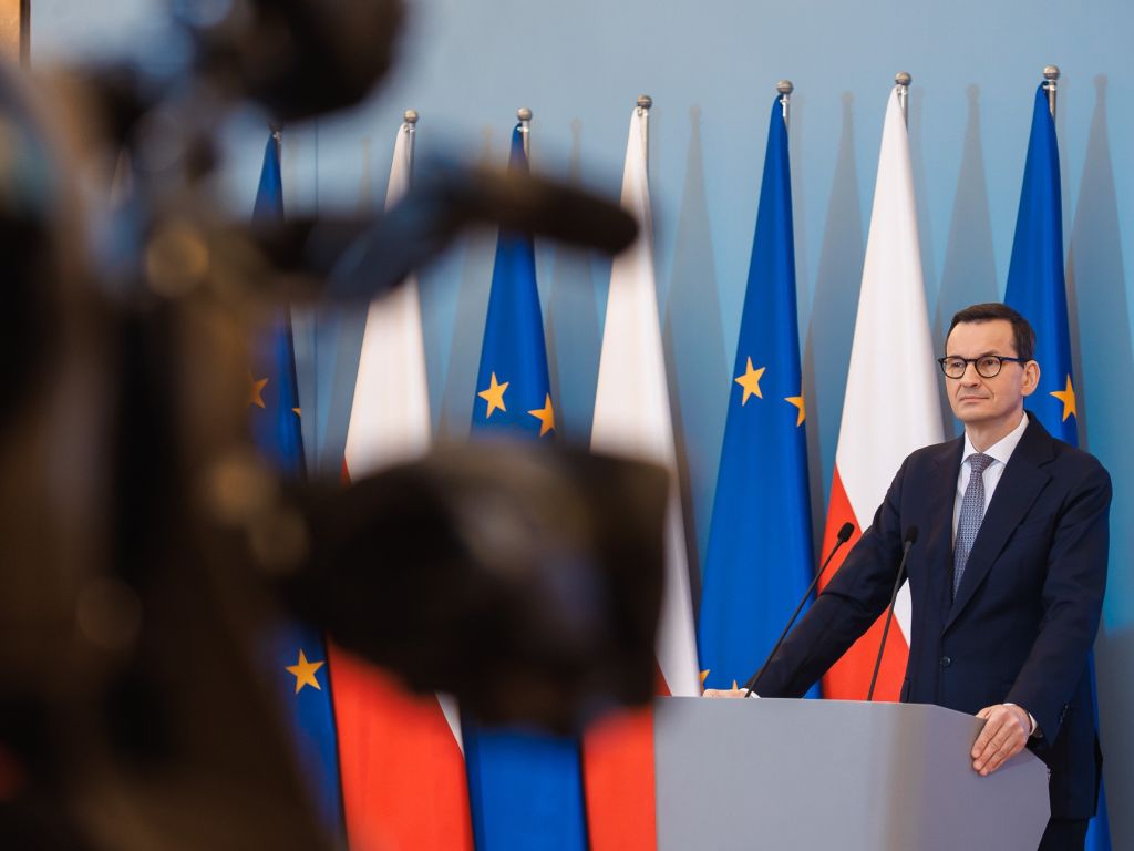 prawo, projekt, ustawa, prace legislacyjne, rada ministrów, rząd, premier, morawiecki, lokalna półka