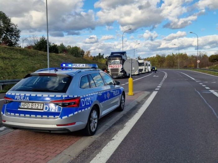 dorohusk, przejście graniczne, granica, blokada, protest, przewoźnicy, rolnicy