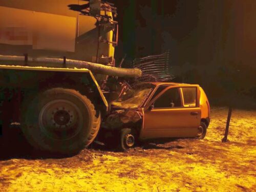 kpp żuromin, wypadek, kolizja, zdarzenie drogowe, auto, zderzenie, beczkowóz