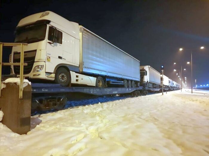 pkp lhs, kolej, tiry, ciężarówki, przewóz, ukraina