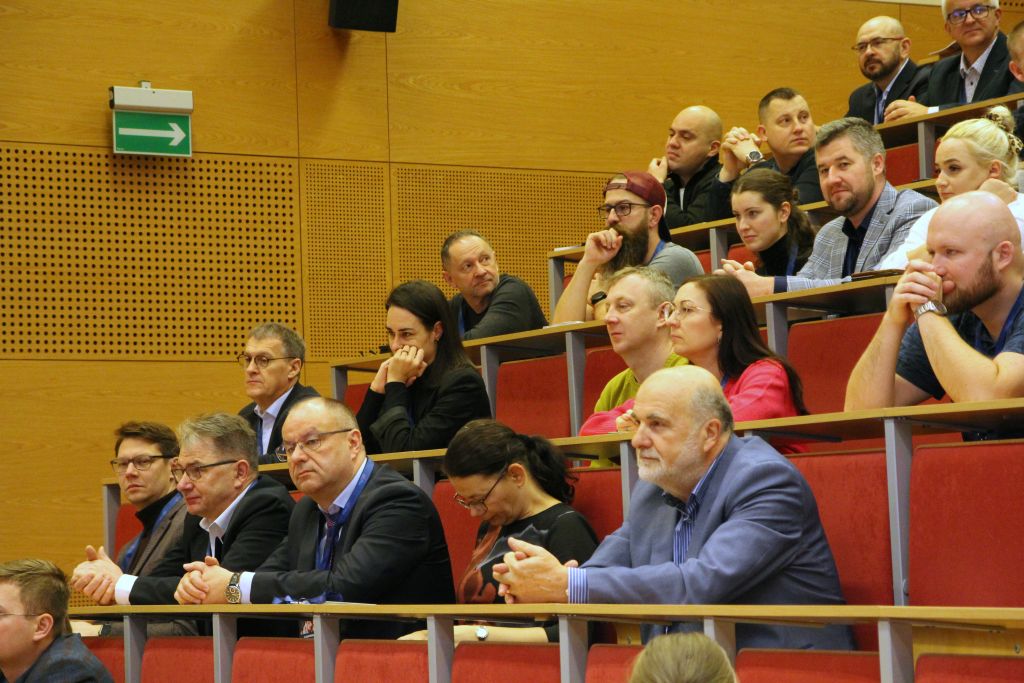 Uniwersytet Agri Plus, Agri Plus, kokcydioza, prosięta, lochy, pasożyty, bezigłowe szczepienia świń, mikotoksyny