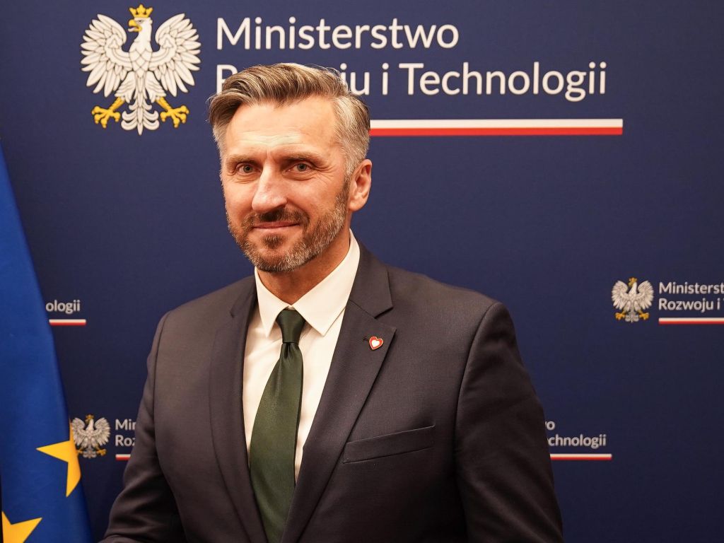 wiceminister rozwoju, sługocki, motoryzacja, branża samochodowa