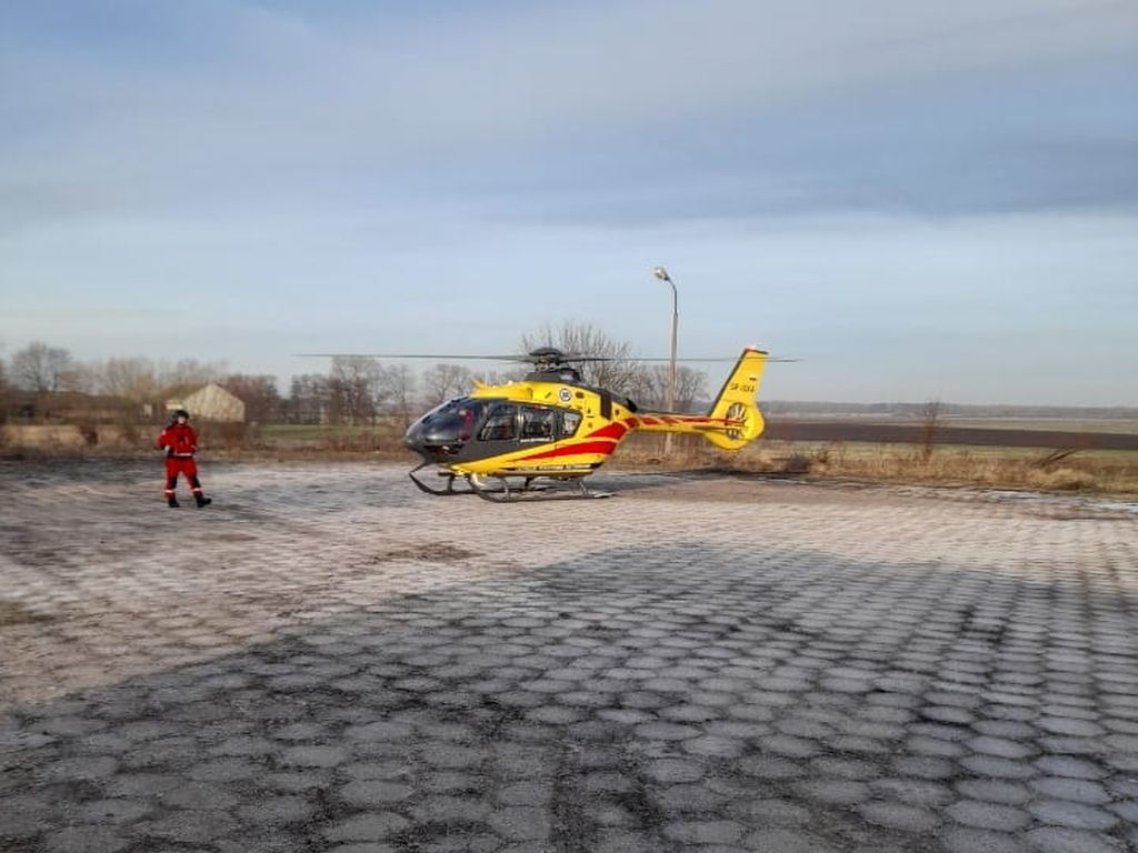 wypadek, zdarzenie drogowe, zderzenie, auto, ciągnik