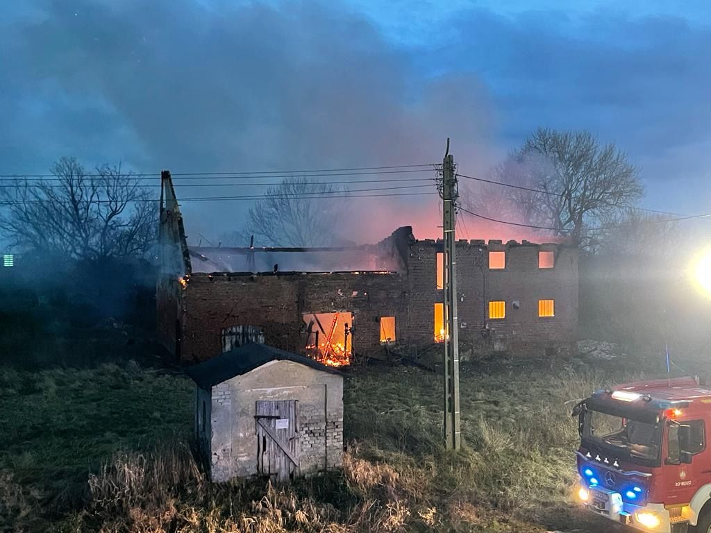 kp psp góra, pożar, skład zboża, pgr