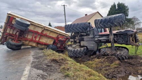zdarzenie drogowe, kolizja, zderzenie, wywrócony ciągnik