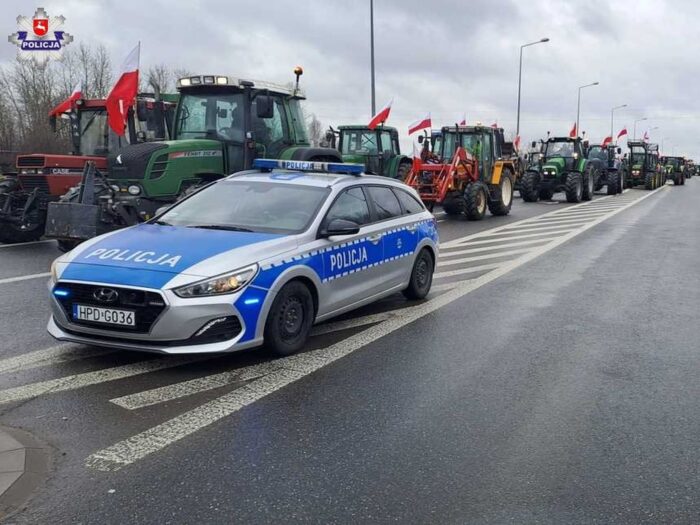 protest rolników, skandal, obywatel izraela, flaga polski
