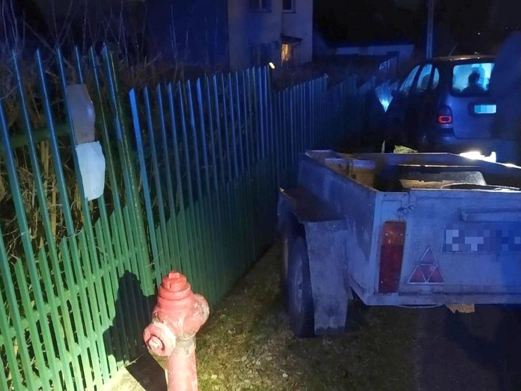 kpp busko-zdrój, wypadek, auto, przyczepa