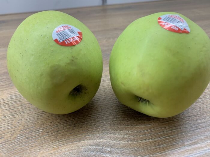 wiceminister klimatu, sowińska, warzywa, owoce, jabłka, naklejki