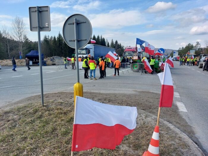 kmp krosno, zdarzenie drogowe, potrącenie, protest rolników