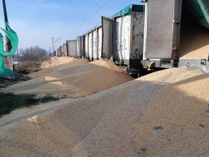 pociąg, kolej, wagony, kukurydza