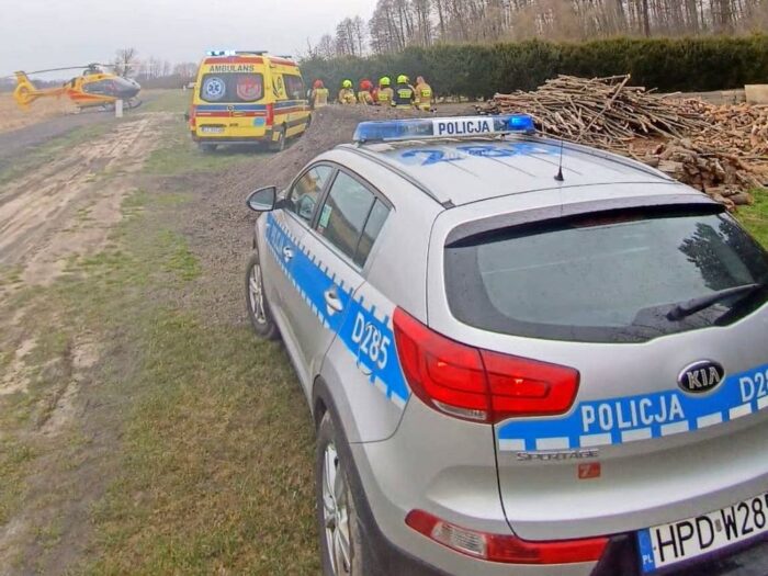 kpp włodawa, wypadek, drewno, cięcie drewna